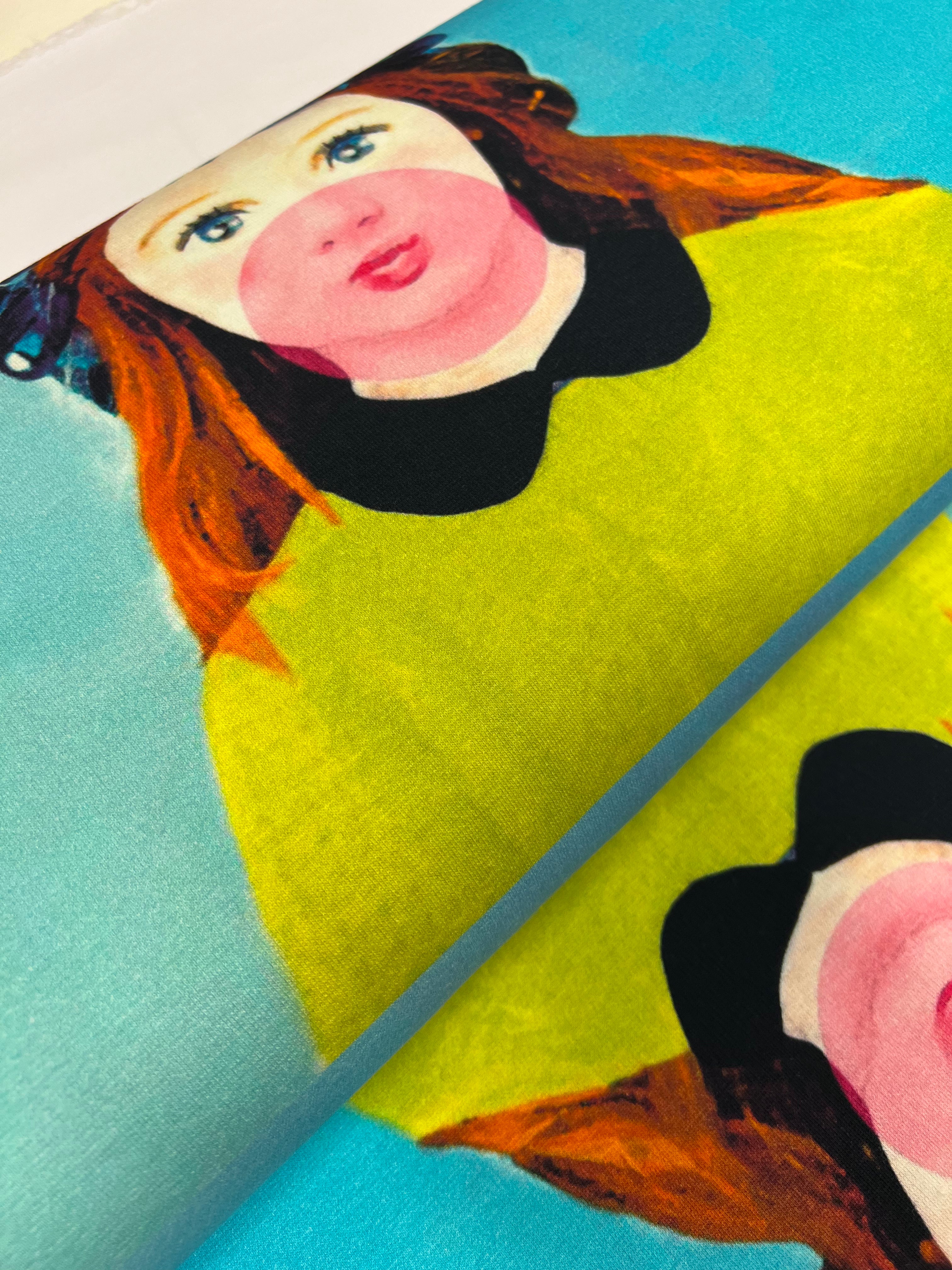 Bubblegum Girl (Paneel) - Polyestertricot