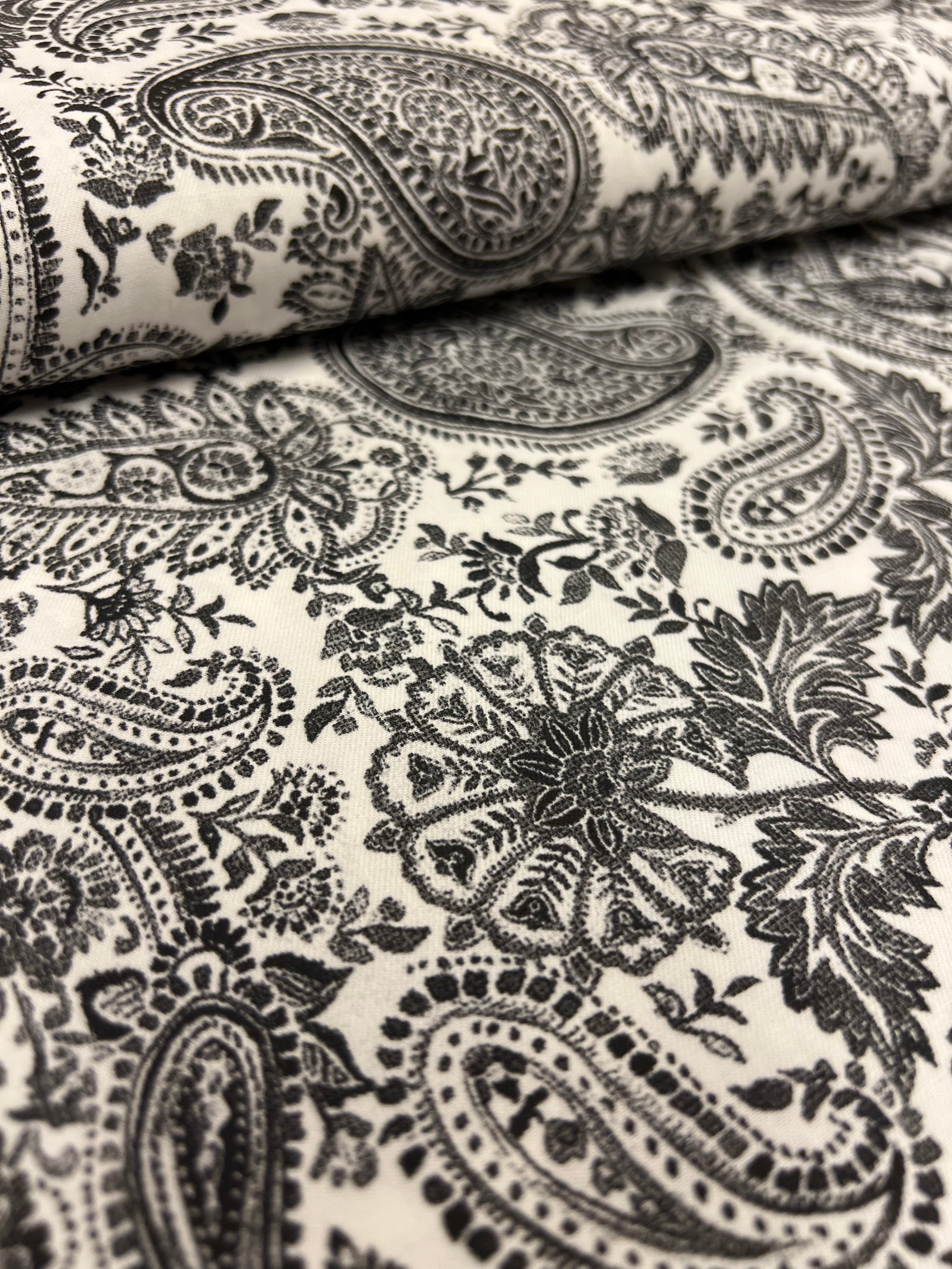 Ebony & Ivory Paisley - Katoen/Lycra