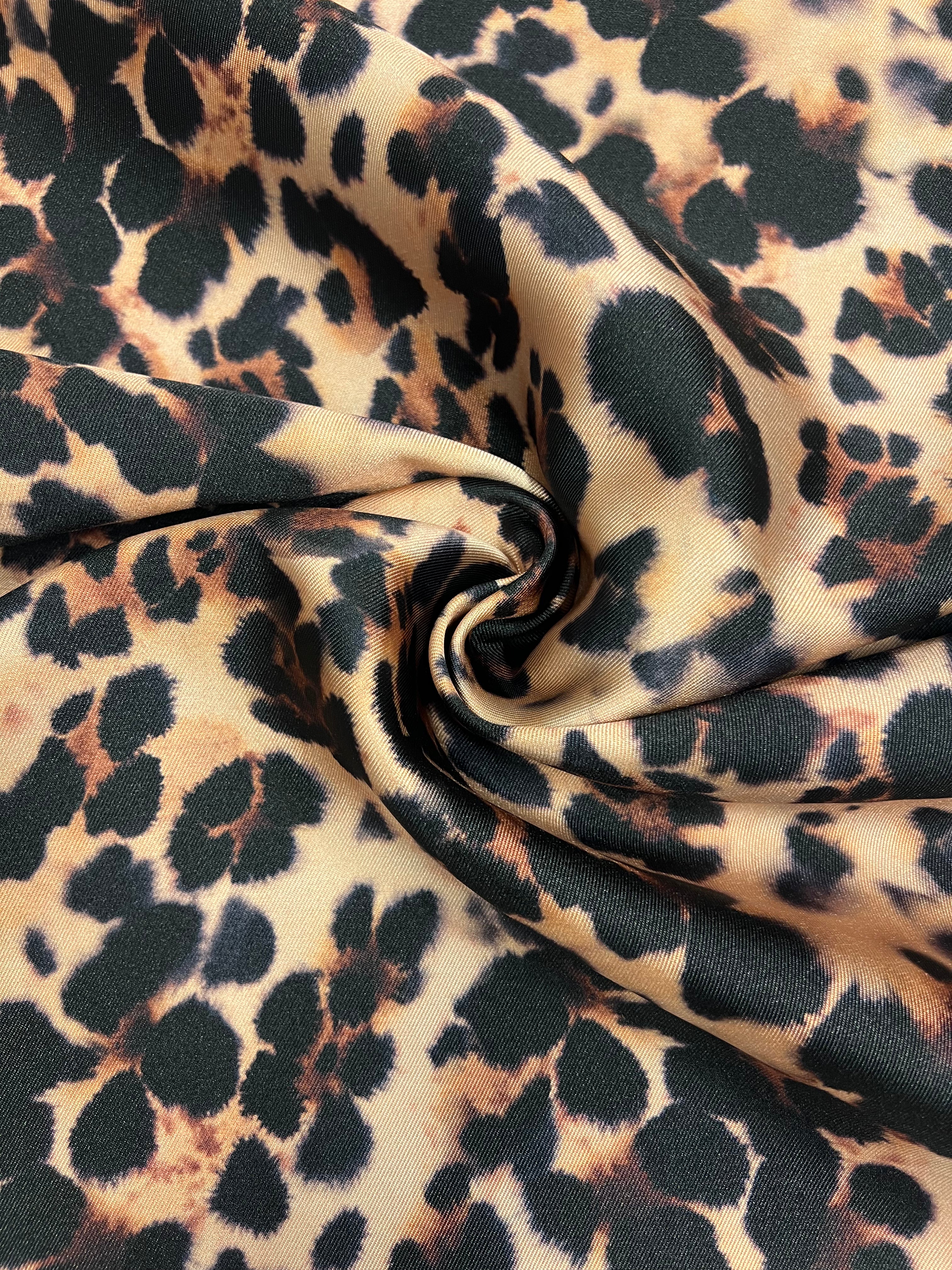 Hold My Leopard - Polyester