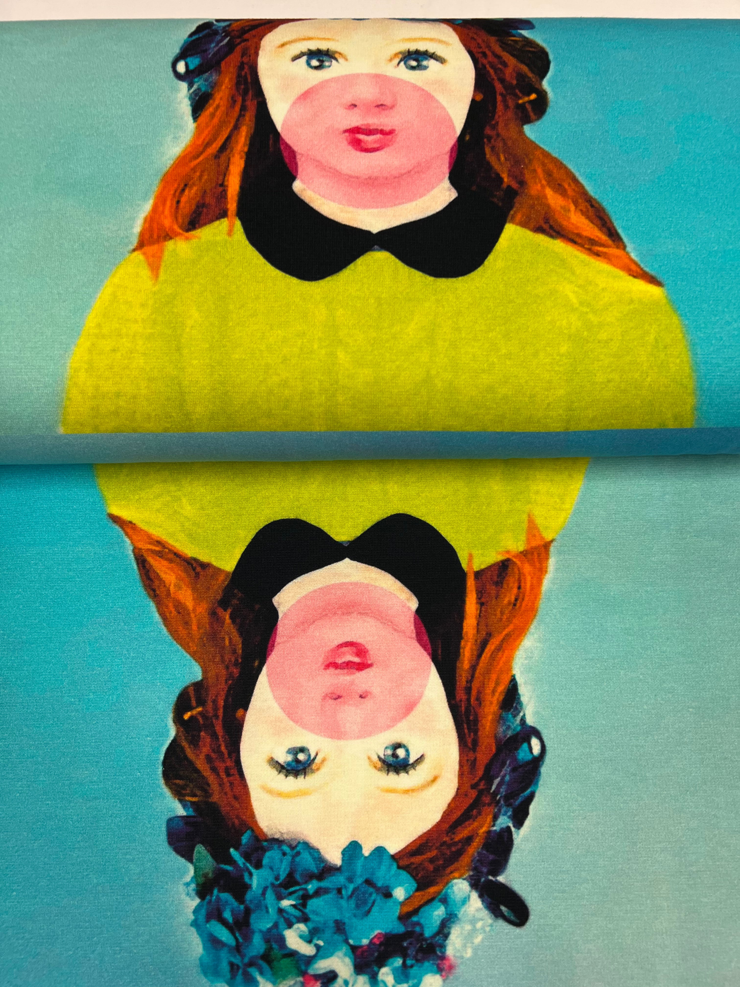 Bubblegum Girl (Paneel) - Polyestertricot