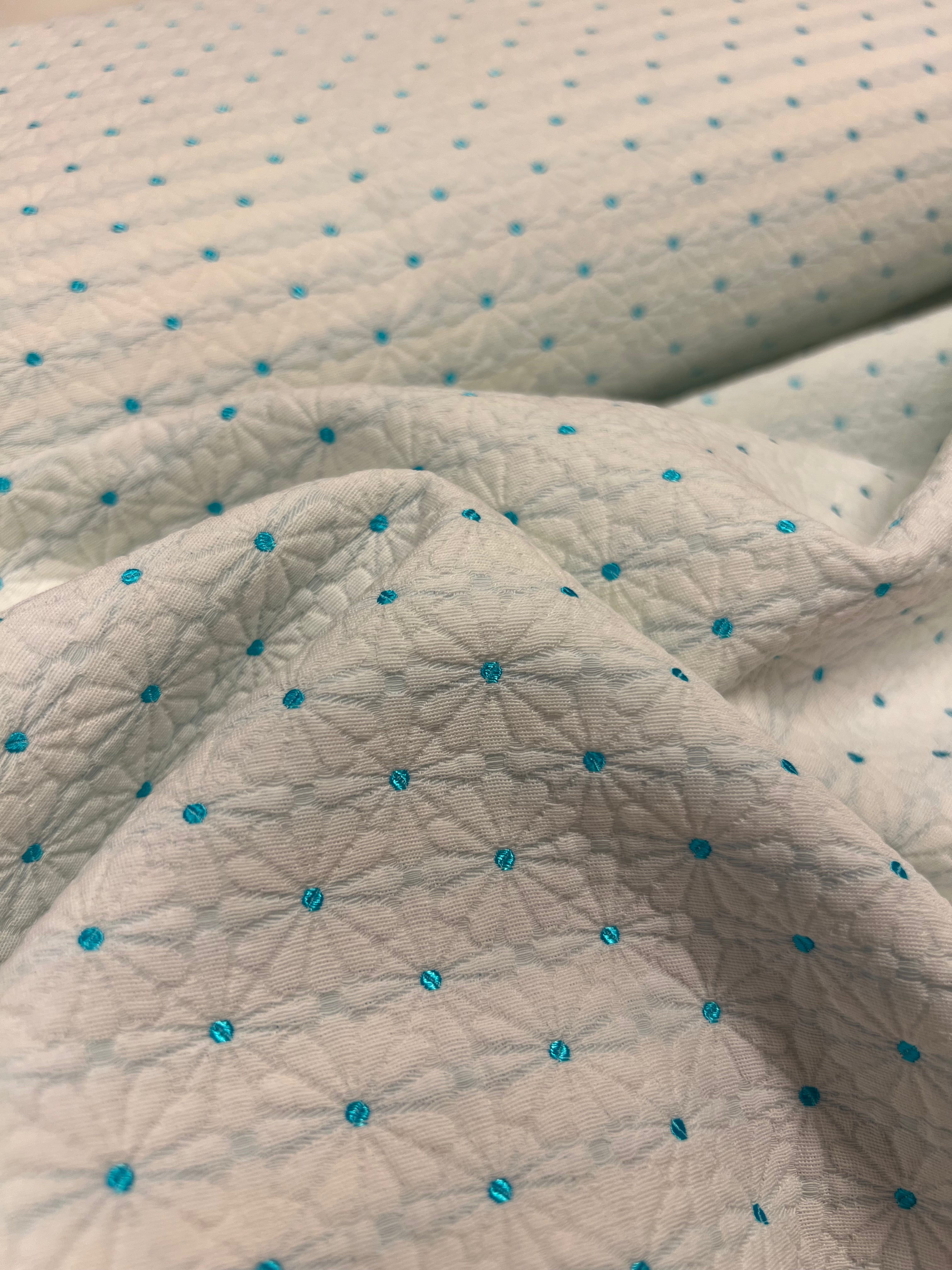 Teal-Eyed Daisy - Jacquard