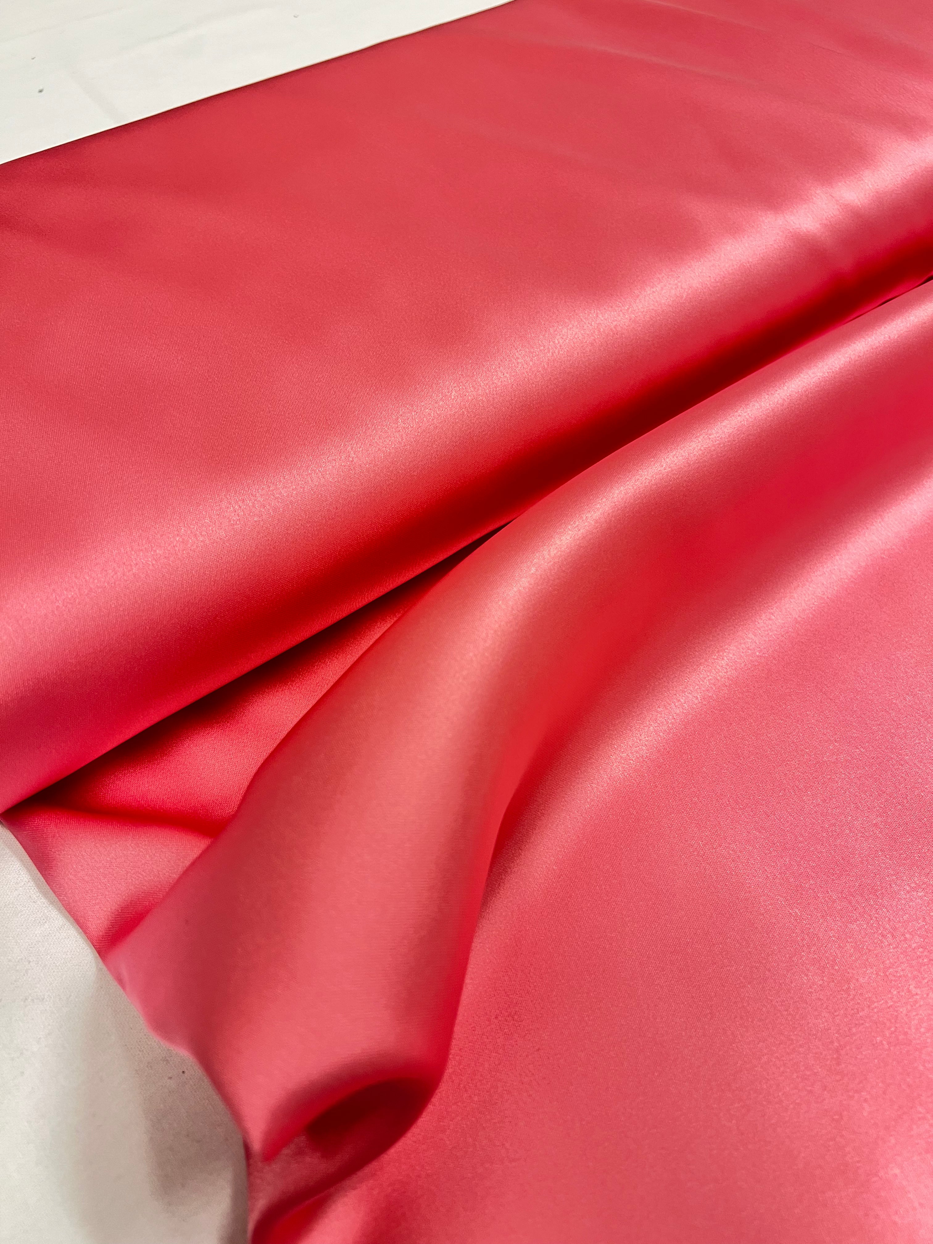 Bubblegum Pink - Polyester (satijn)