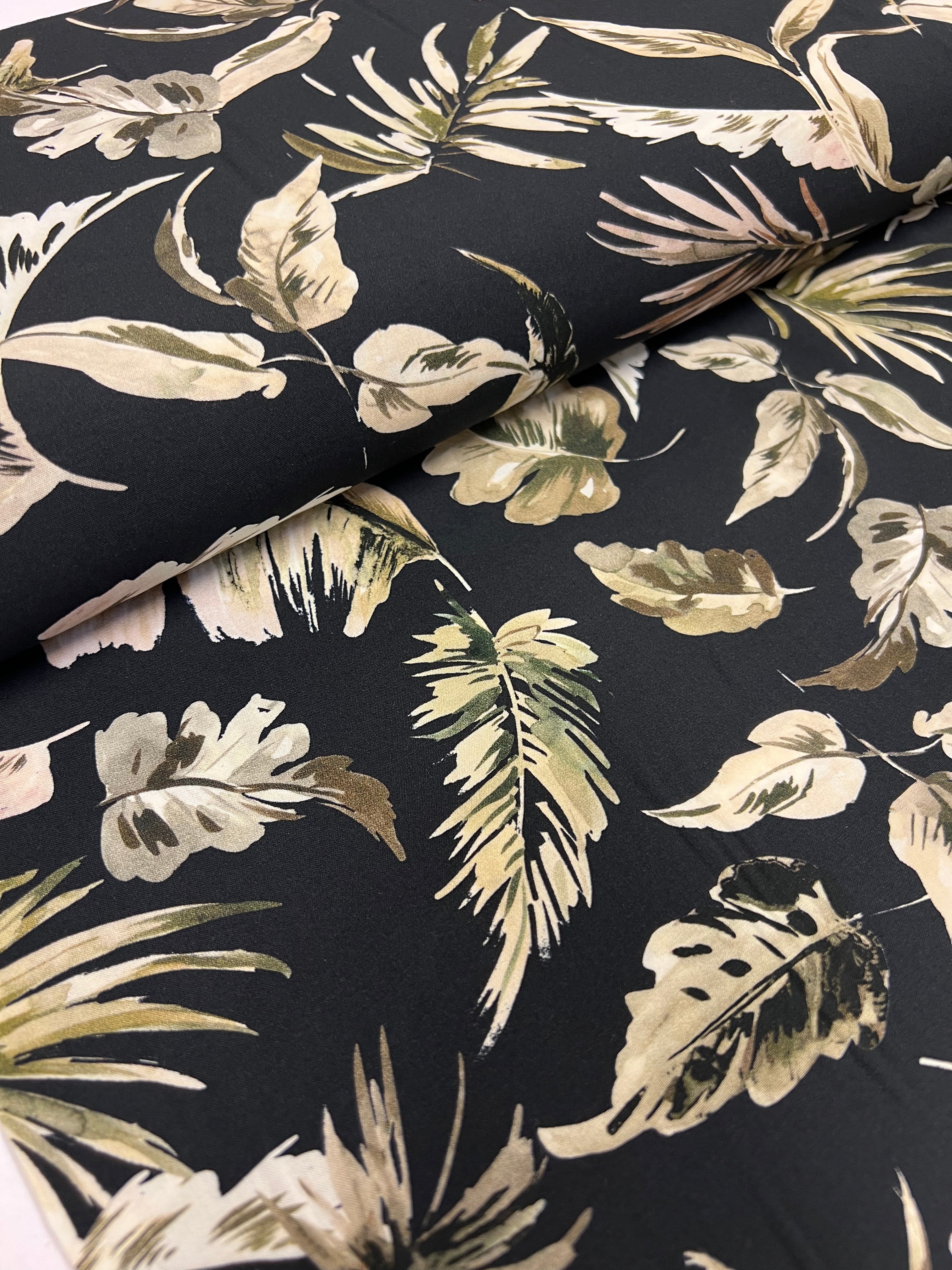 Whispering Leaves - Viscose