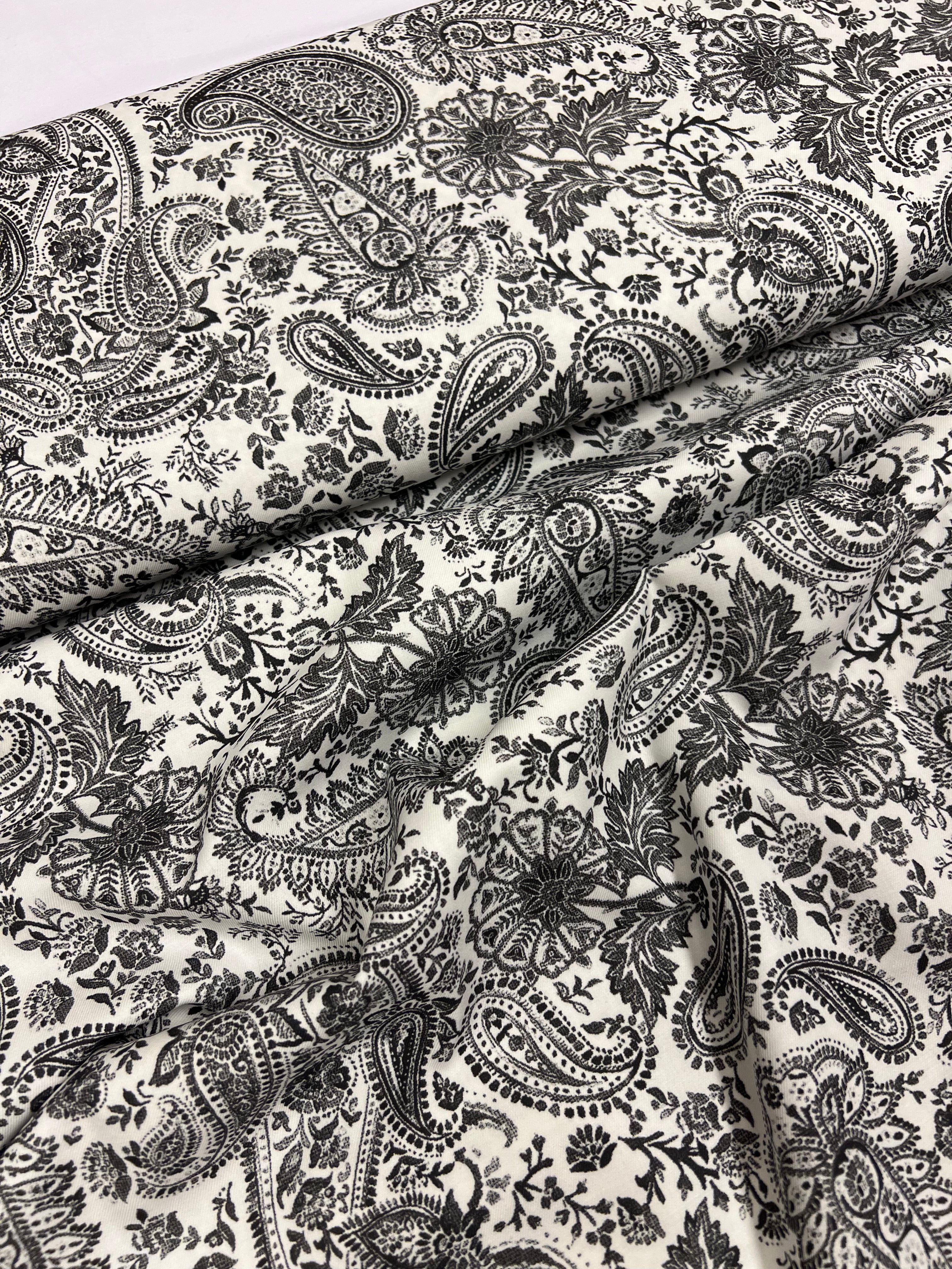 Ebony & Ivory Paisley - Katoen/Lycra